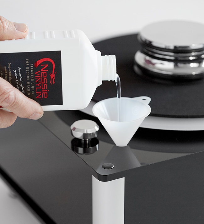 Nessie Vinylmaster Advance
