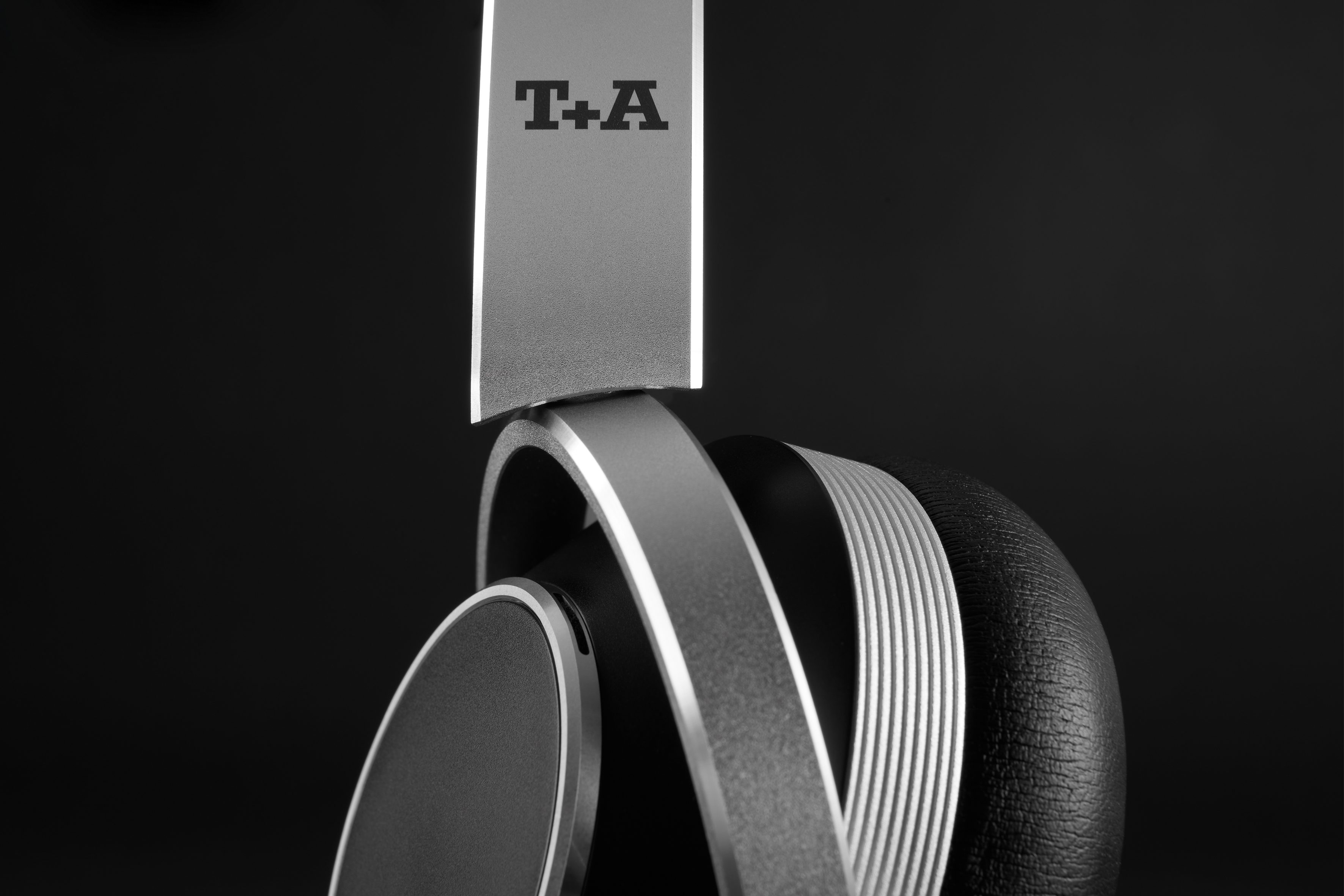 T+A Solitaire T