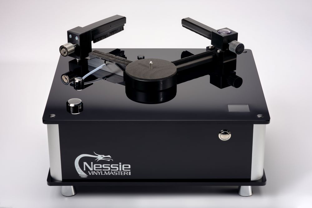 Nessie Vinylmaster Reference