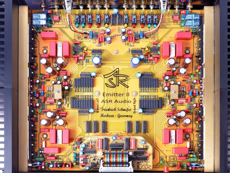 ASR Emitter 2, 3 châssis