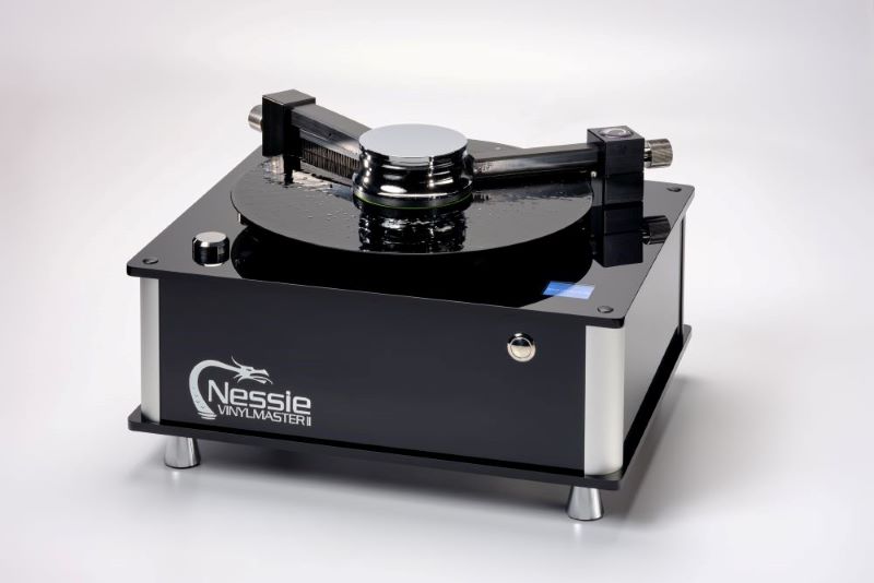 Nessie Vinylmaster Reference