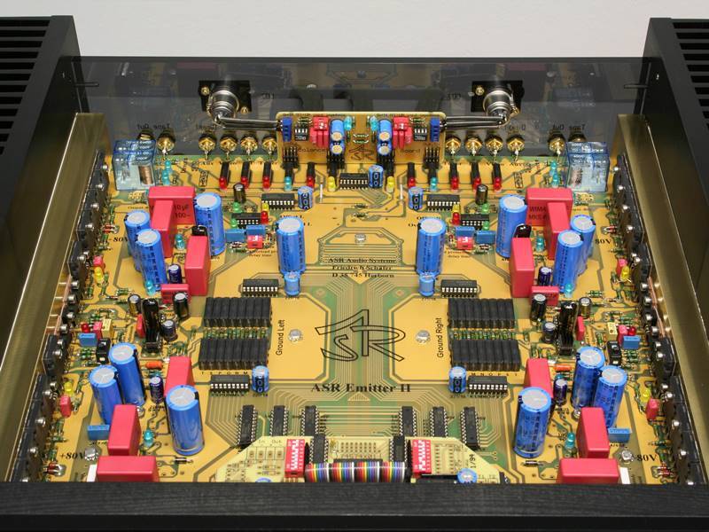 ASR Emitter 2, 3 châssis